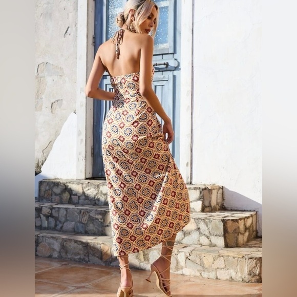 Bohemian Floral Print Backless Halter Top Maxi Sundress - Picture 5 of 8